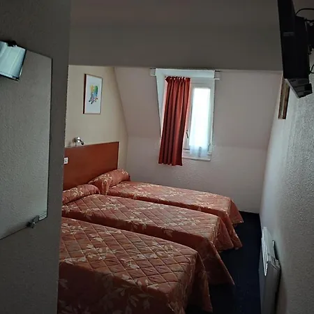 Du Commerce Et De Navarre 2*