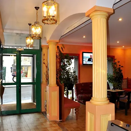 Hotel Du Commerce Et De Navarre Lourdes