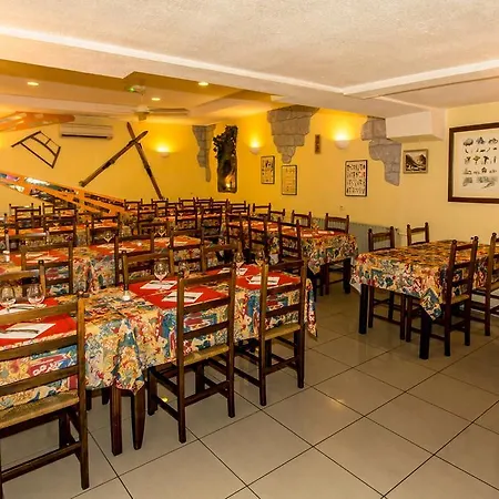 Du Commerce Et De Navarre Lourdes