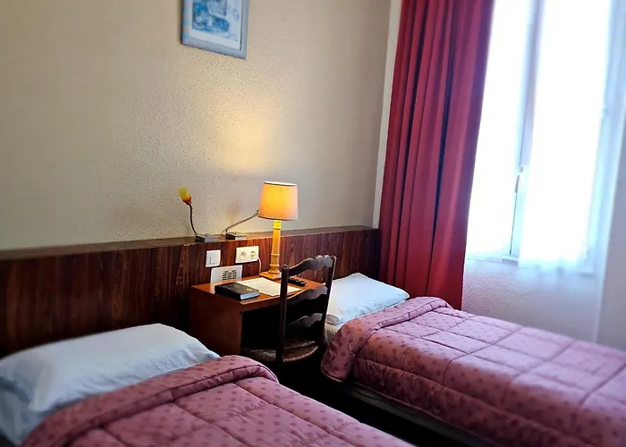 Du Commerce Et De Navarre Lourdes