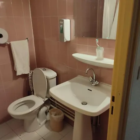 Du Commerce Et De Navarre Lourdes