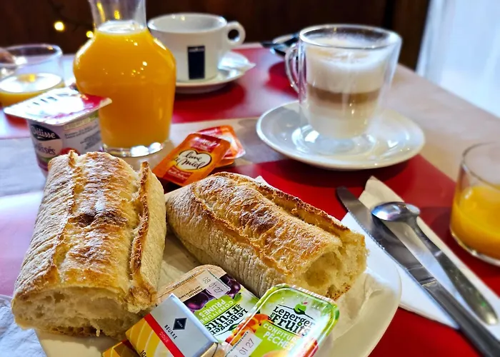 Du Commerce Et De Navarre Lourdes